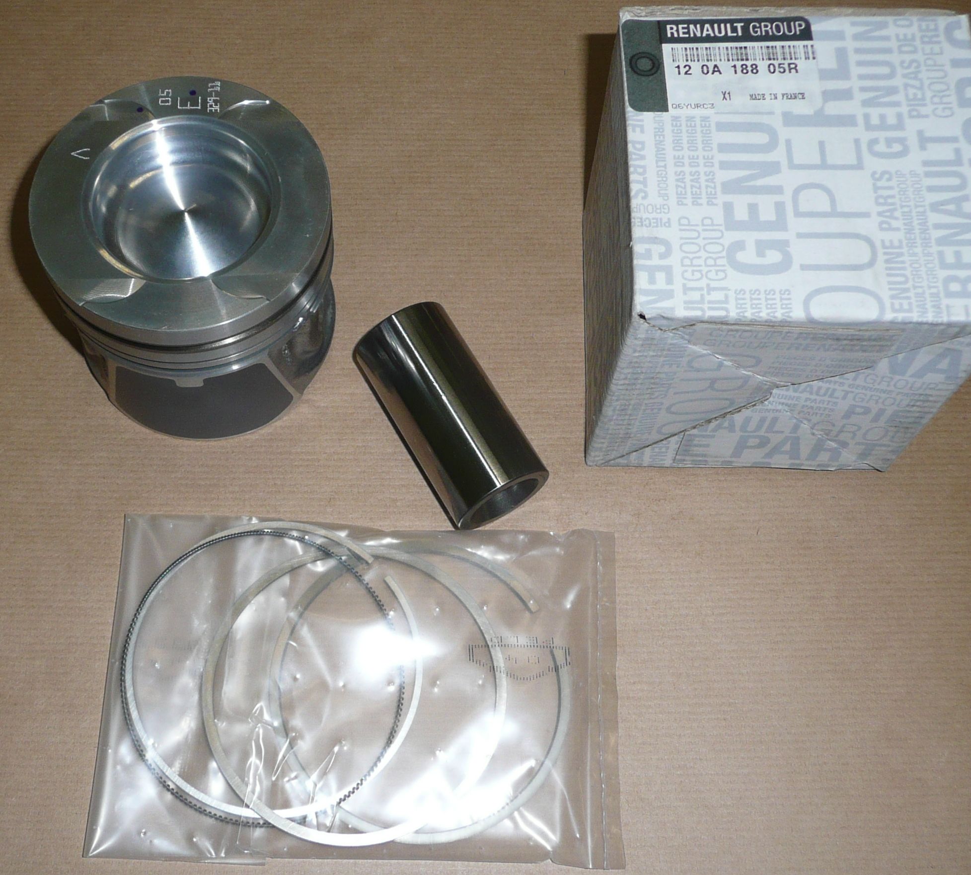 120A18805R PÍST MASTER III 2.3DCI