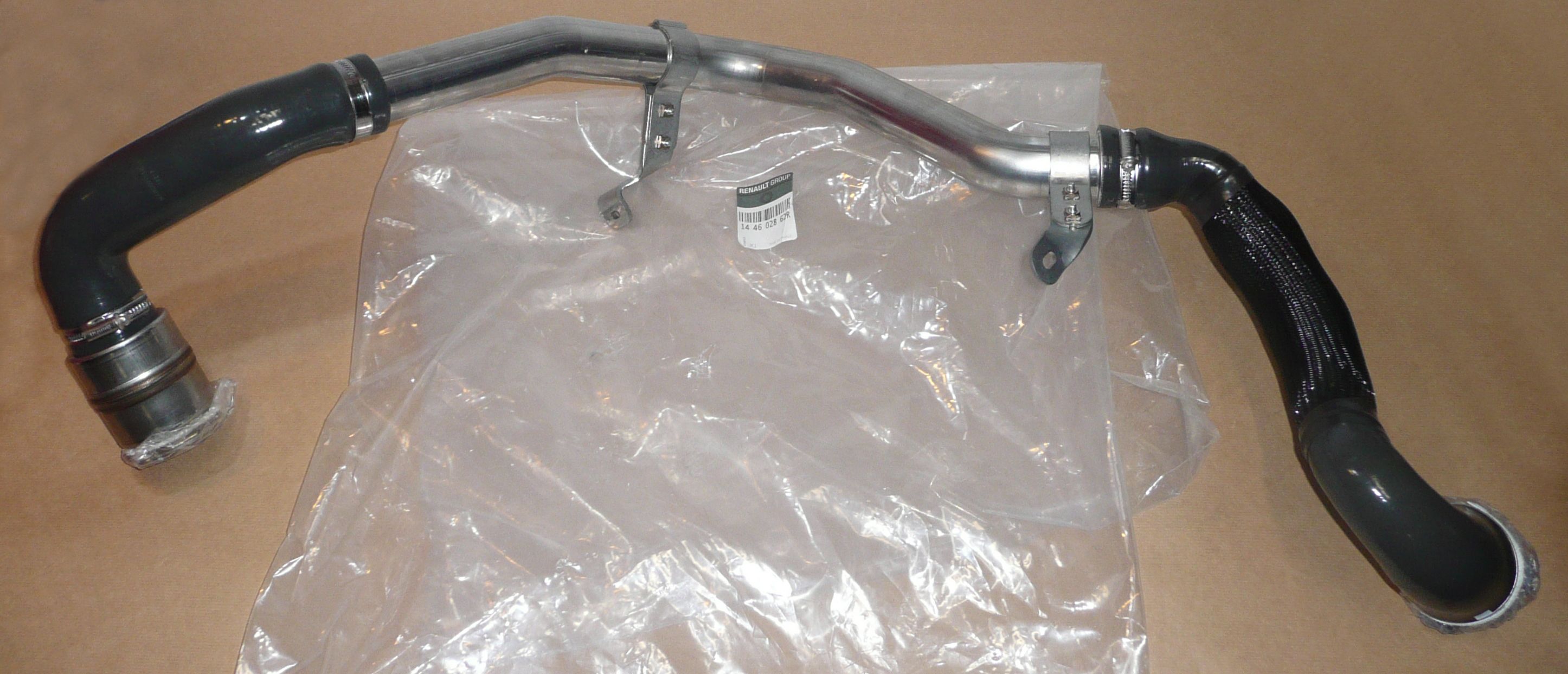 144602862R SACÍ POTRUBÍ MASTER III 2.3DCI