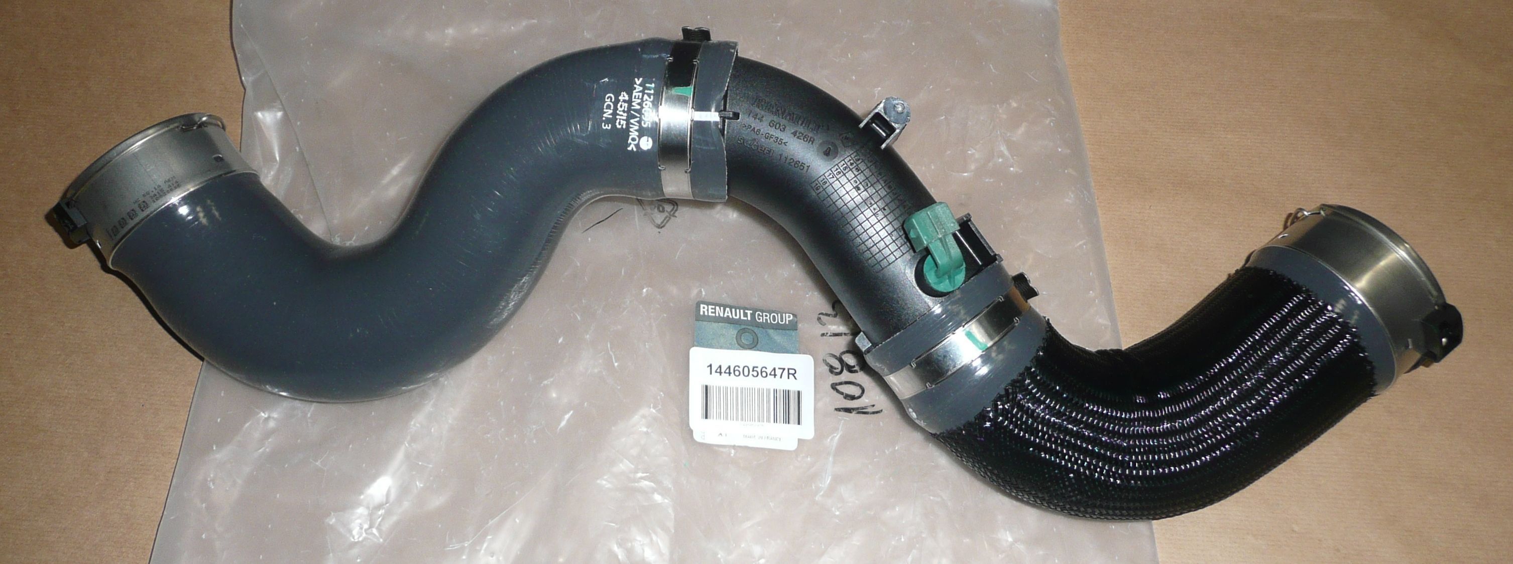 144605647R POTRUBÍ SÁNÍ MASTER III 2.3DCI