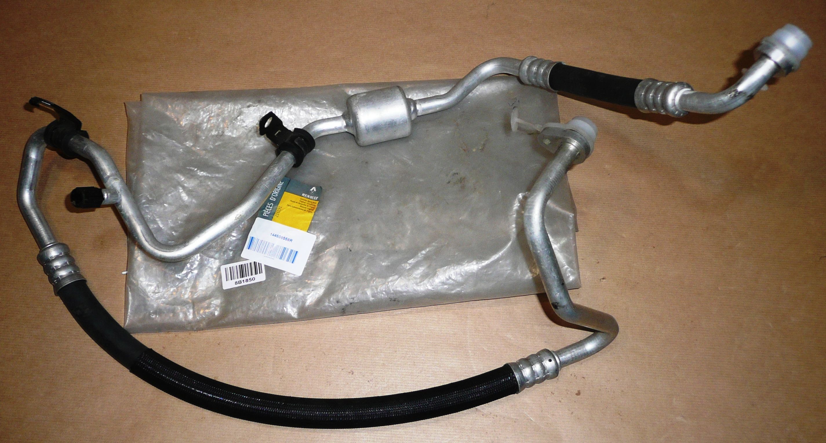 144608558R POTRUBÍ SÁNÍ MODUS 1.5DCI