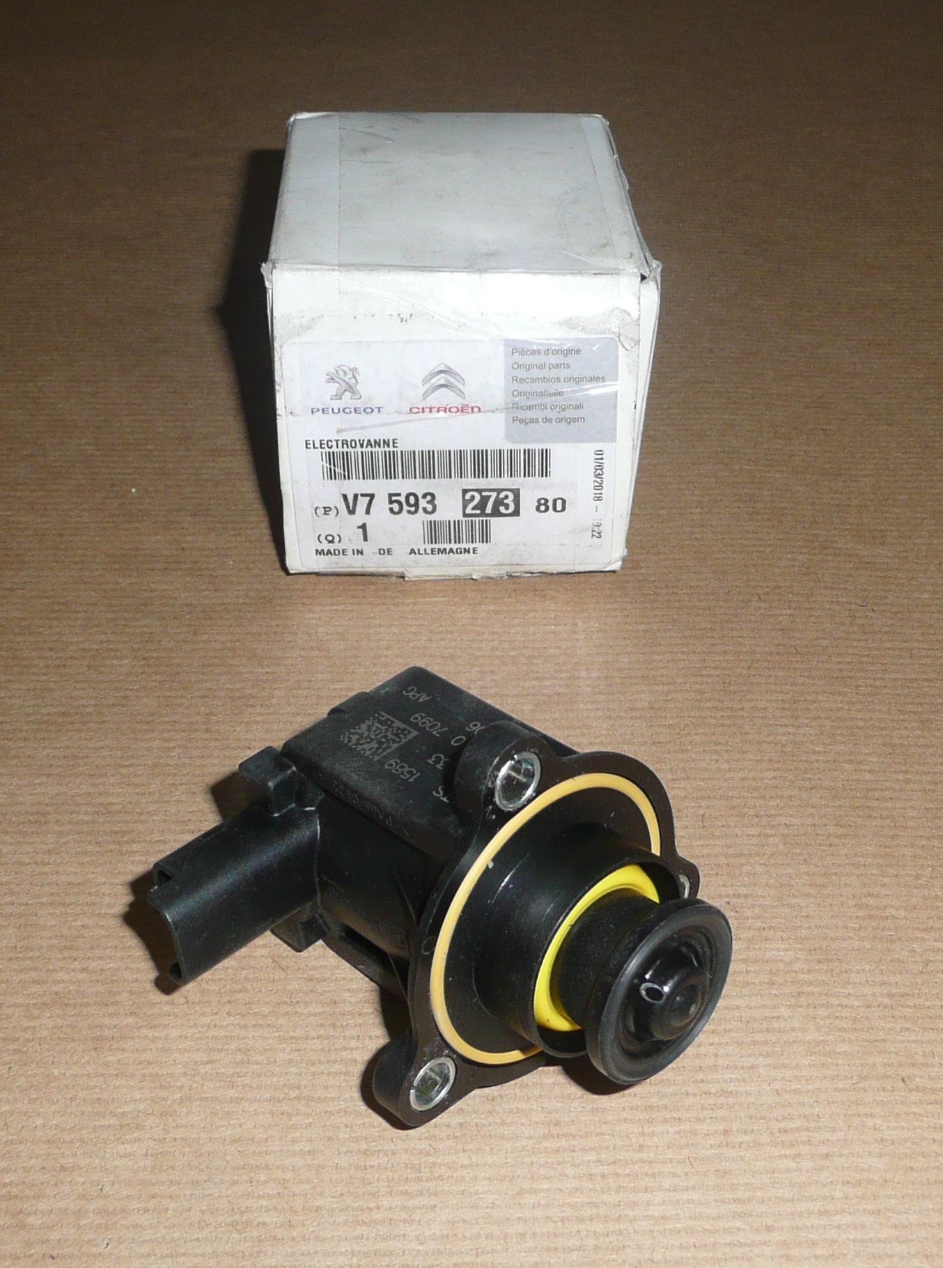 V759327380 ELEKTROZAWÓR TURBO C C3 III, C4 1.6THP