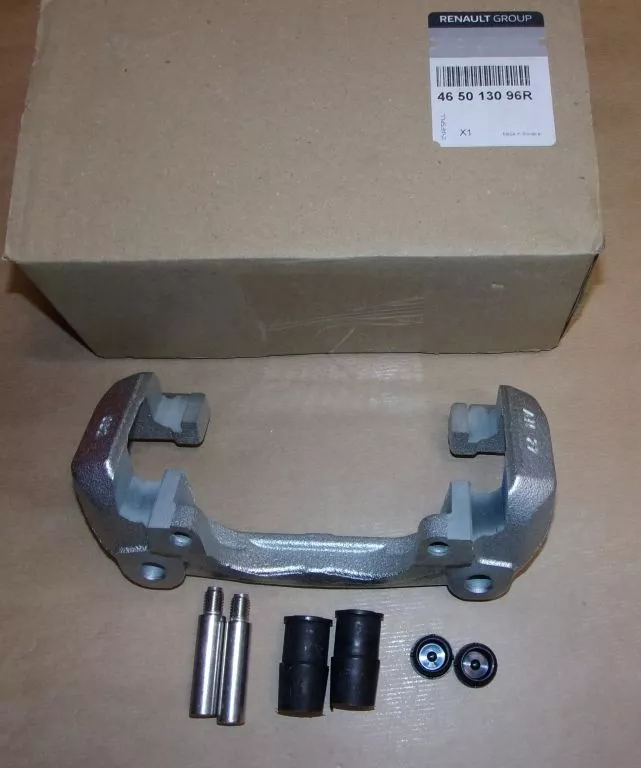 465013096R DRŽÁK TŘMENU DUSTER LODGY