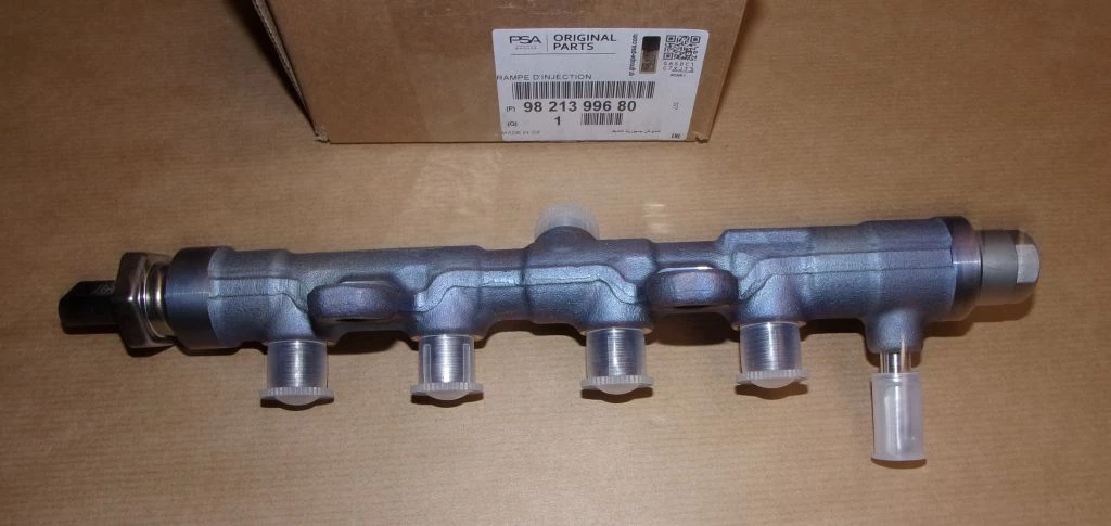9821399680 VSTŘIKOVACÍ LIŠTA C4 P308 1.5 BLUEHDI