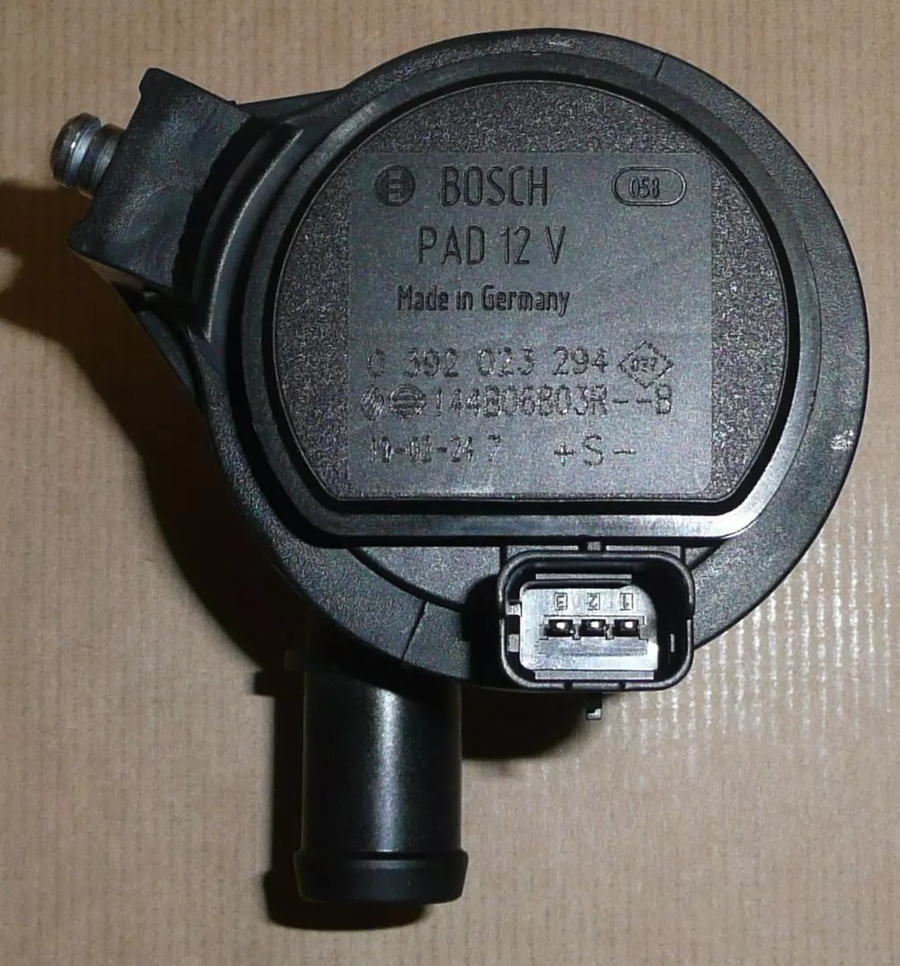 144B06803R AF ČERPADLO CHLAZENÍ 1.3TCE