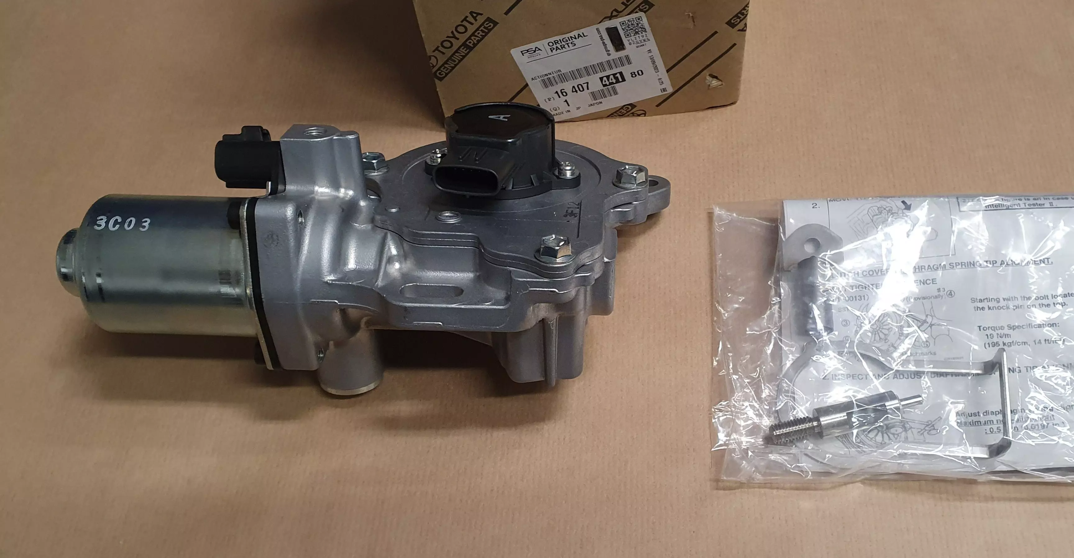 1640744180 MOTOREK STĚRAČE C1 II P108