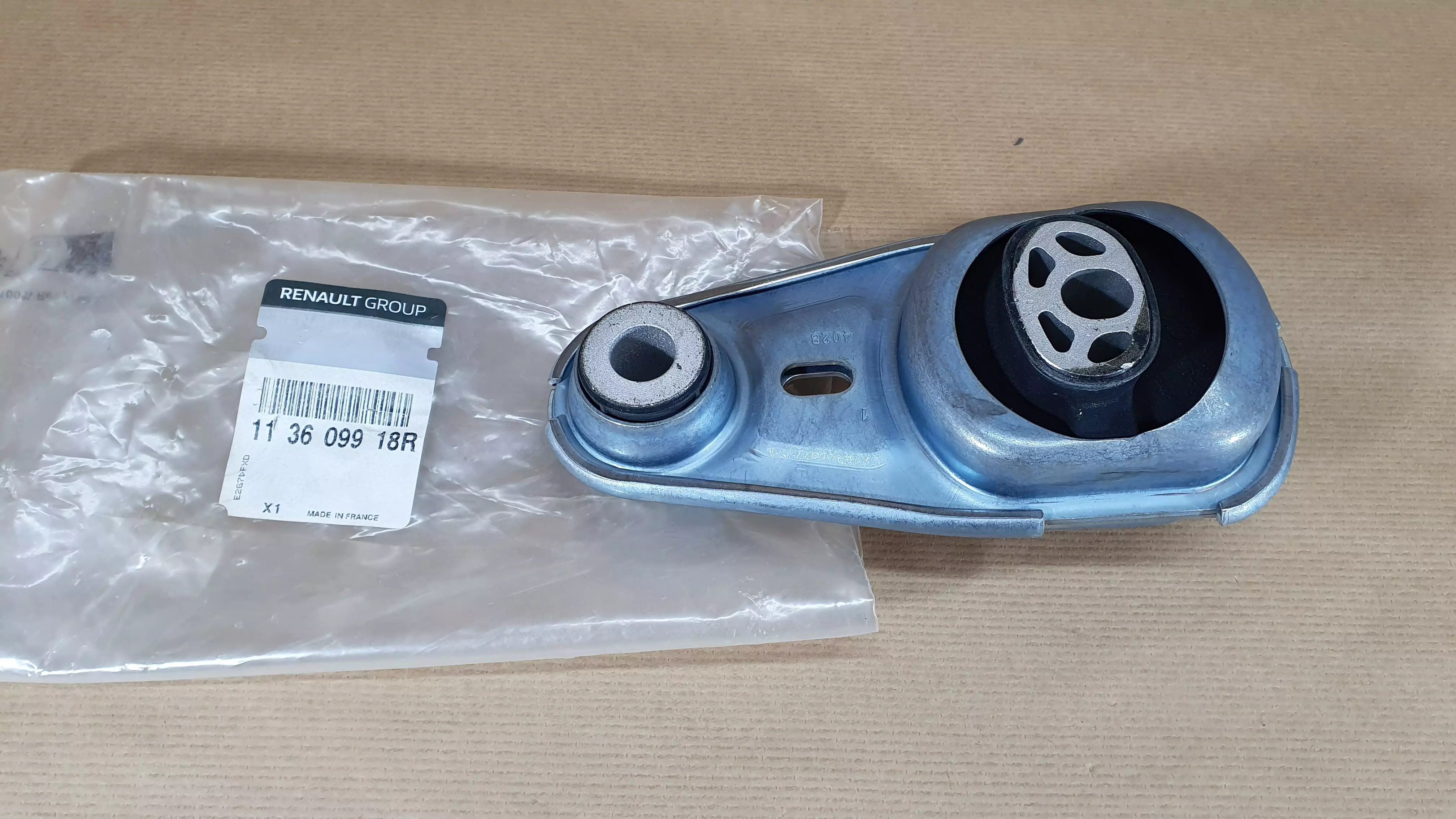 113609918R SILENTBLOK MOTORU RAFALE